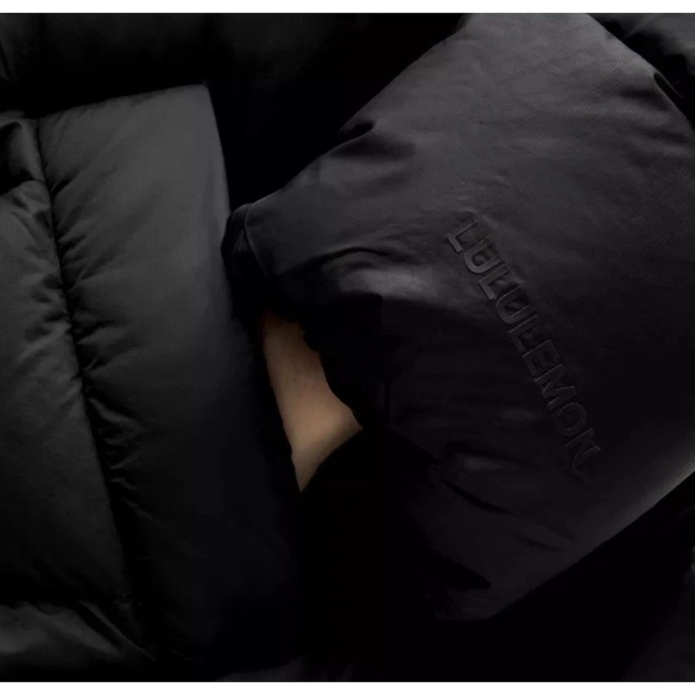 448$ Lululemon Featherweight 900Down-Fill Puffer Jacket Size L-Color Black-BNWT. - Picture 8 of 16